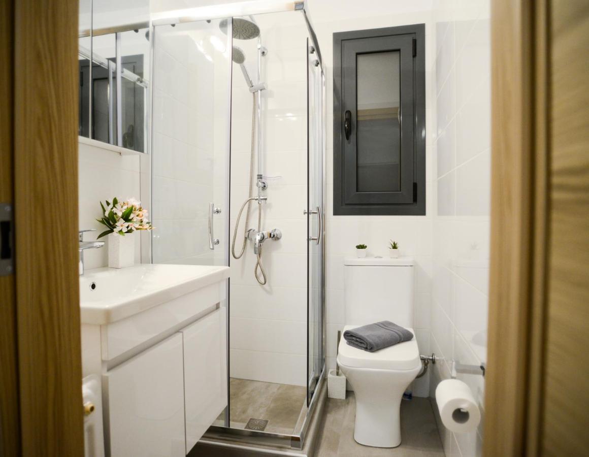 Your Home Away From Home In Erectheium Atenas Exterior foto